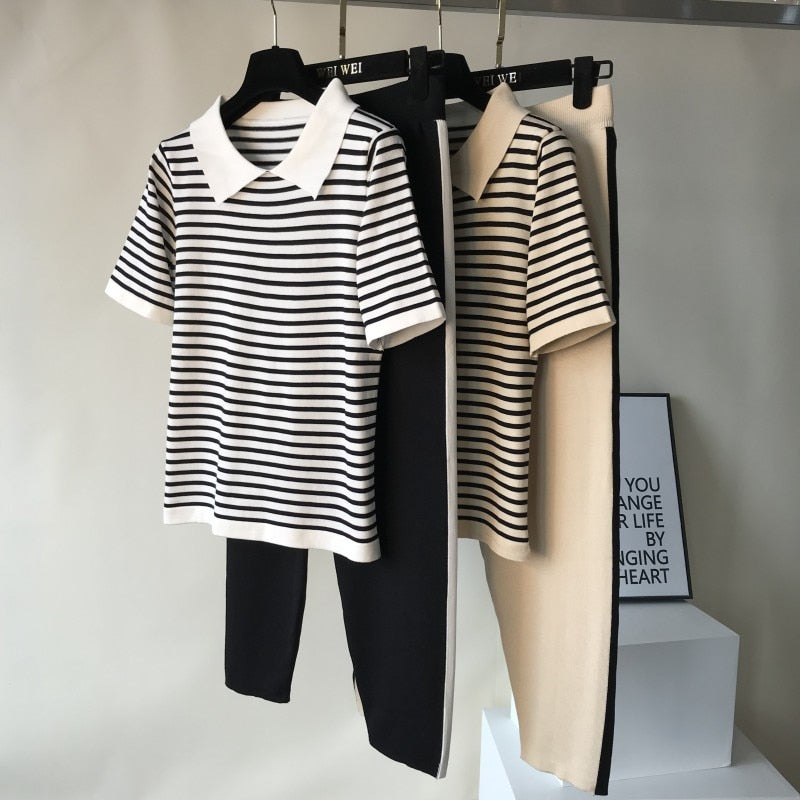 Completo homewear con t-shirt al collo