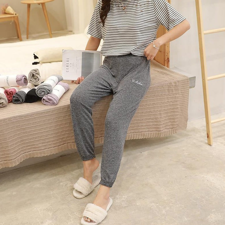 Pantaloni tuta