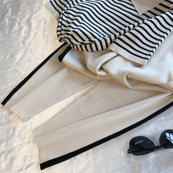 Completo homewear con t-shirt al collo