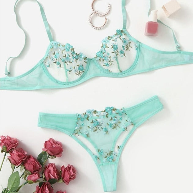 Completo intimo con pizzo floreale