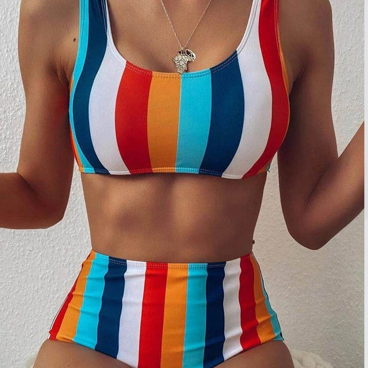 Costume da bagno a righe verticali