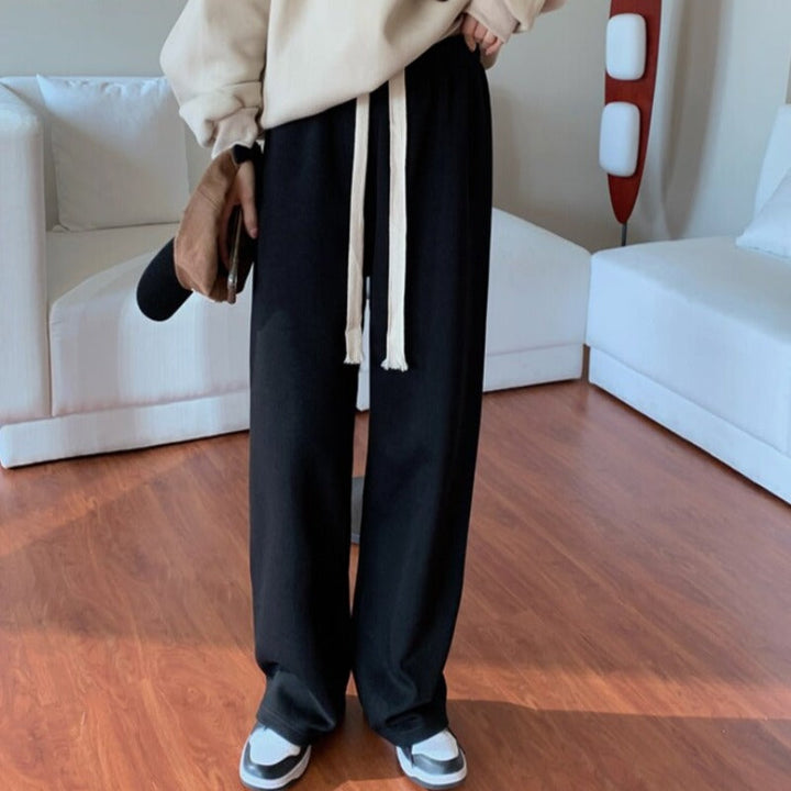 Pantaloni tuta ampi con gamba dritta