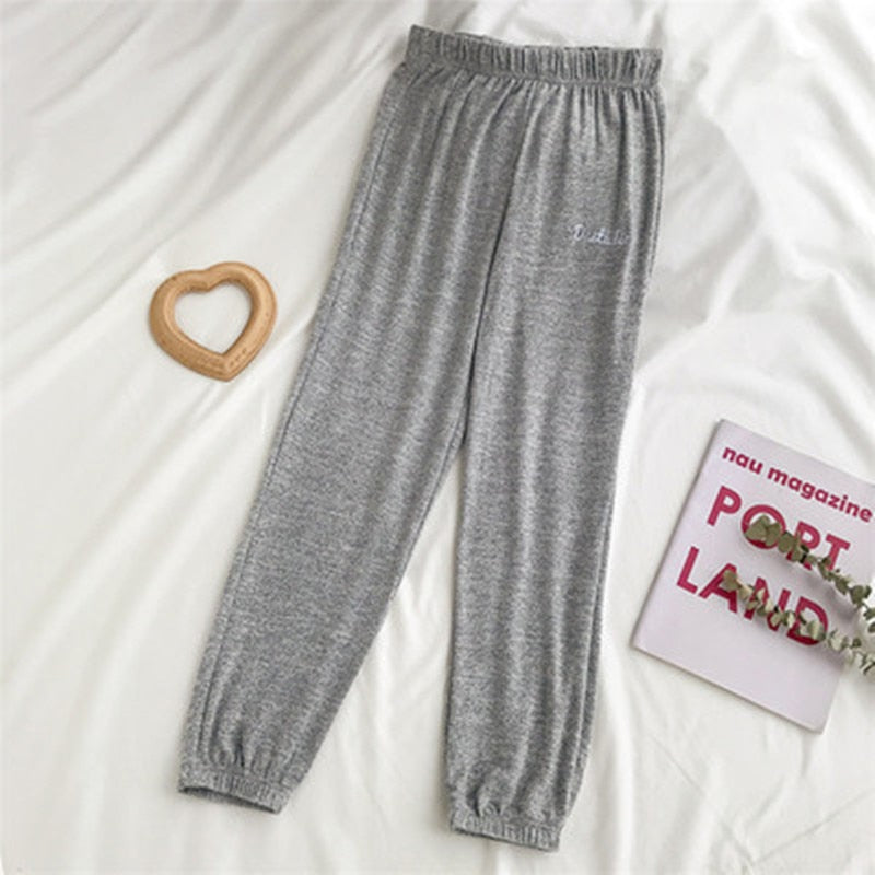 Pantaloni tuta