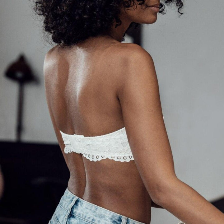 Reggiseno senza spalline con elegante pizzo