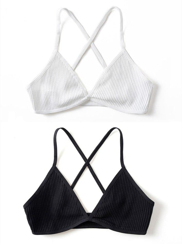 2 reggiseni con coppe triangolari