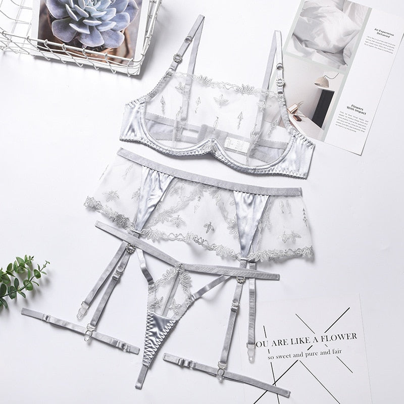 Completo intimo in rete con inserti in raso