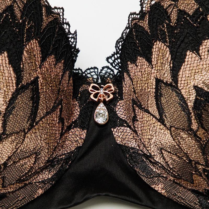 Set intimo con motivo floreale ricamato