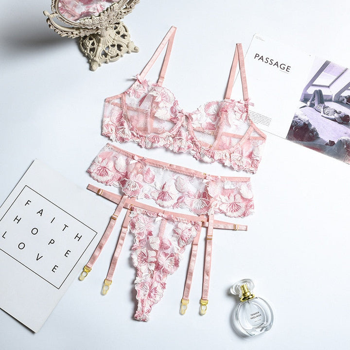 Completo intimo in pizzo elegante