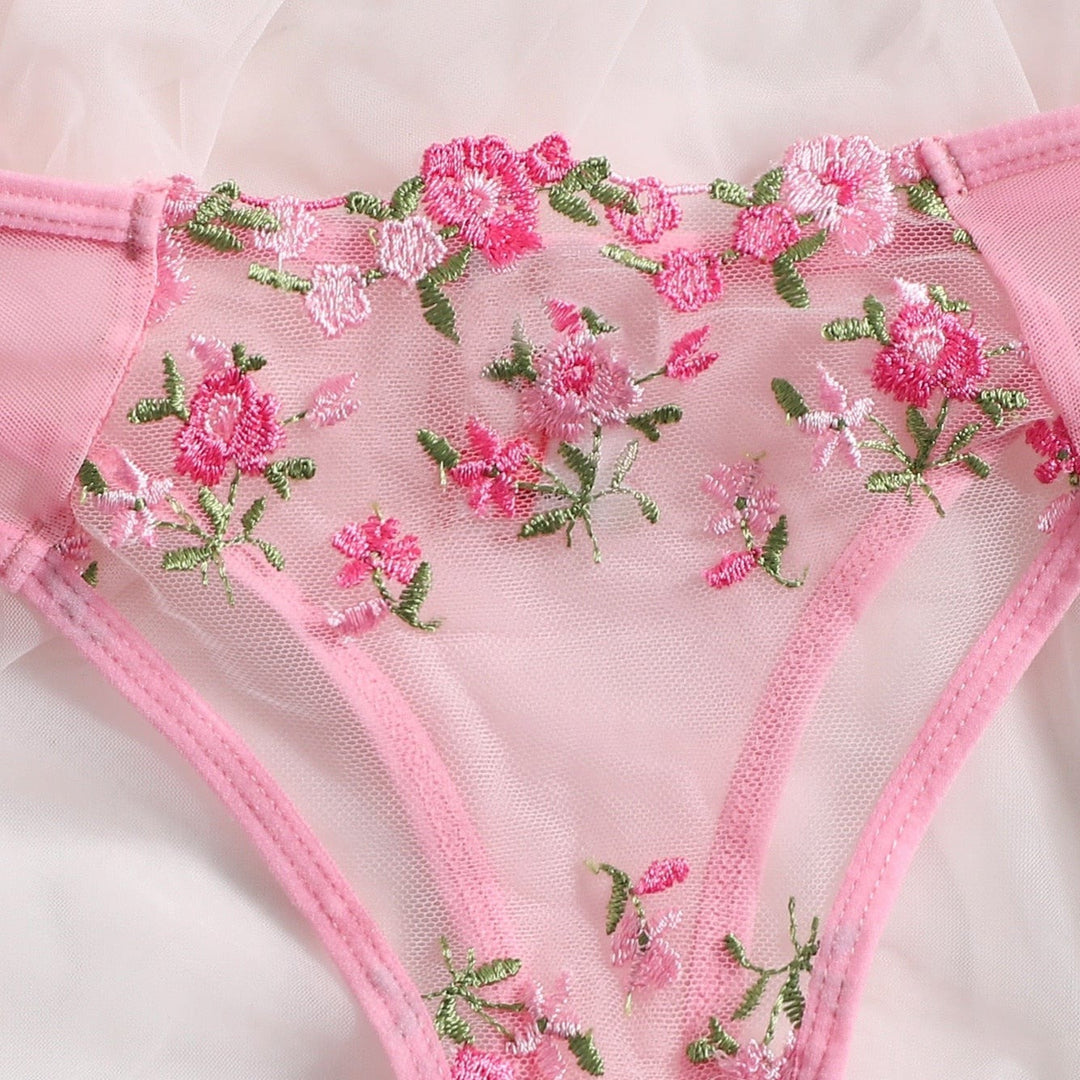 Completo intimo con pizzo floreale