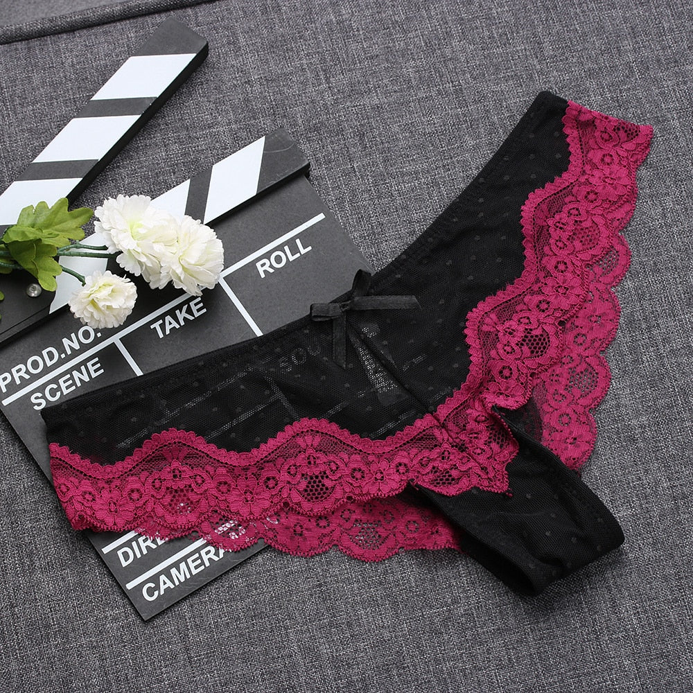 Slip in pizzo con pois delicati