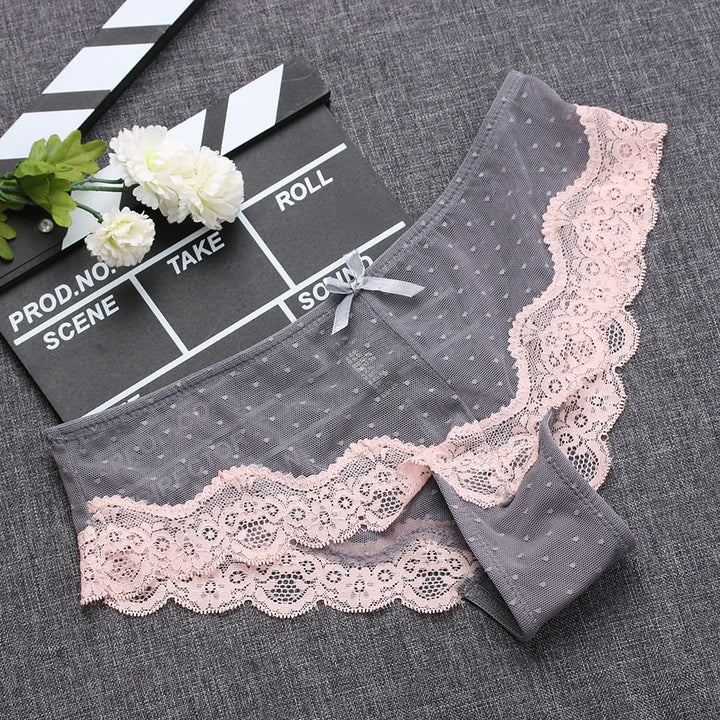 Slip in pizzo con pois delicati
