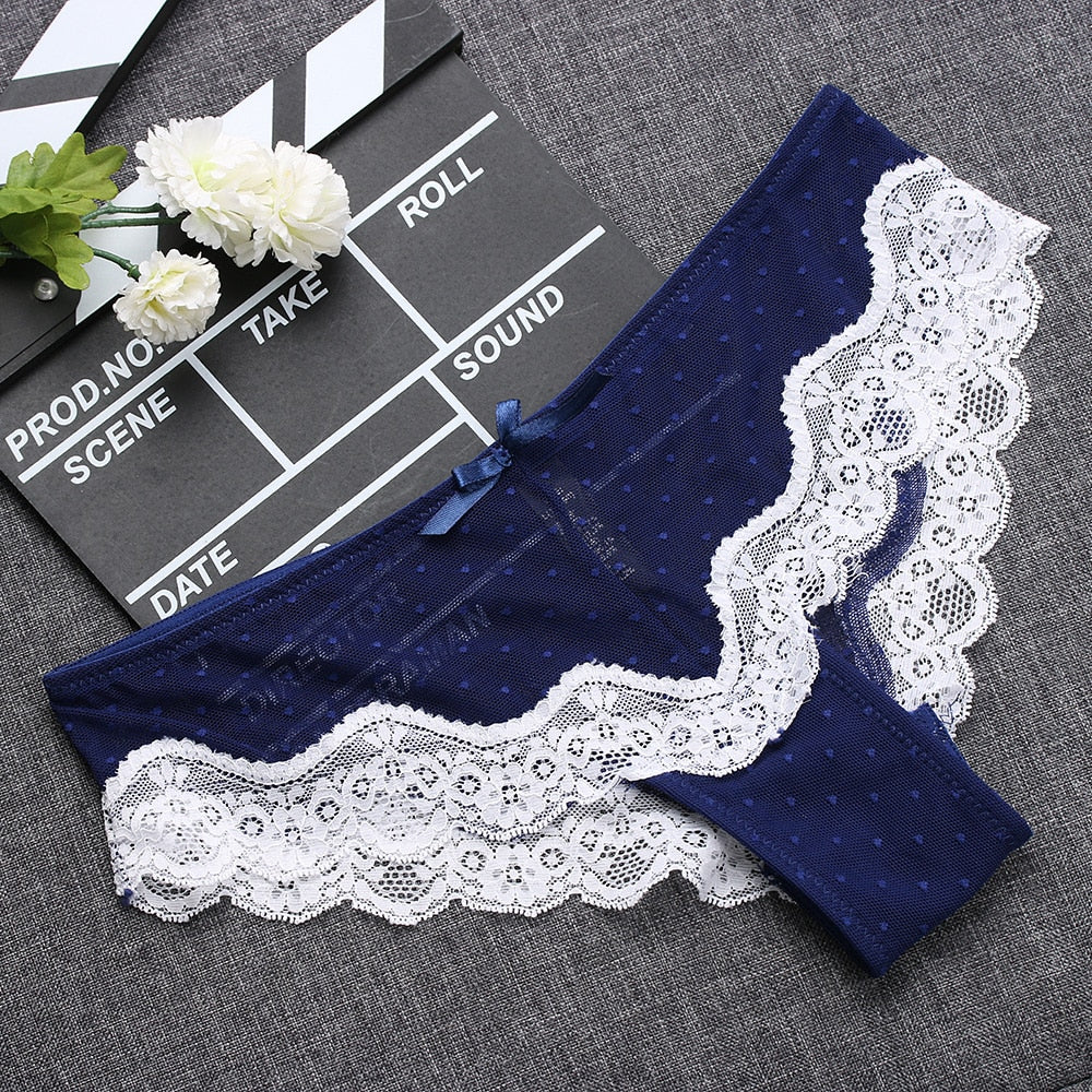 Slip in pizzo con pois delicati
