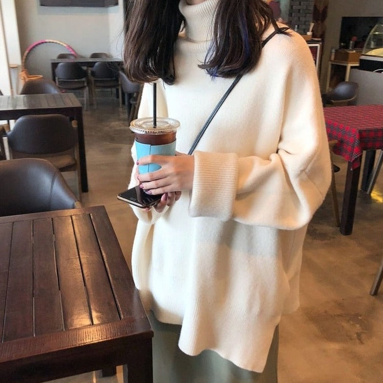 Maglione oversize con collo alto