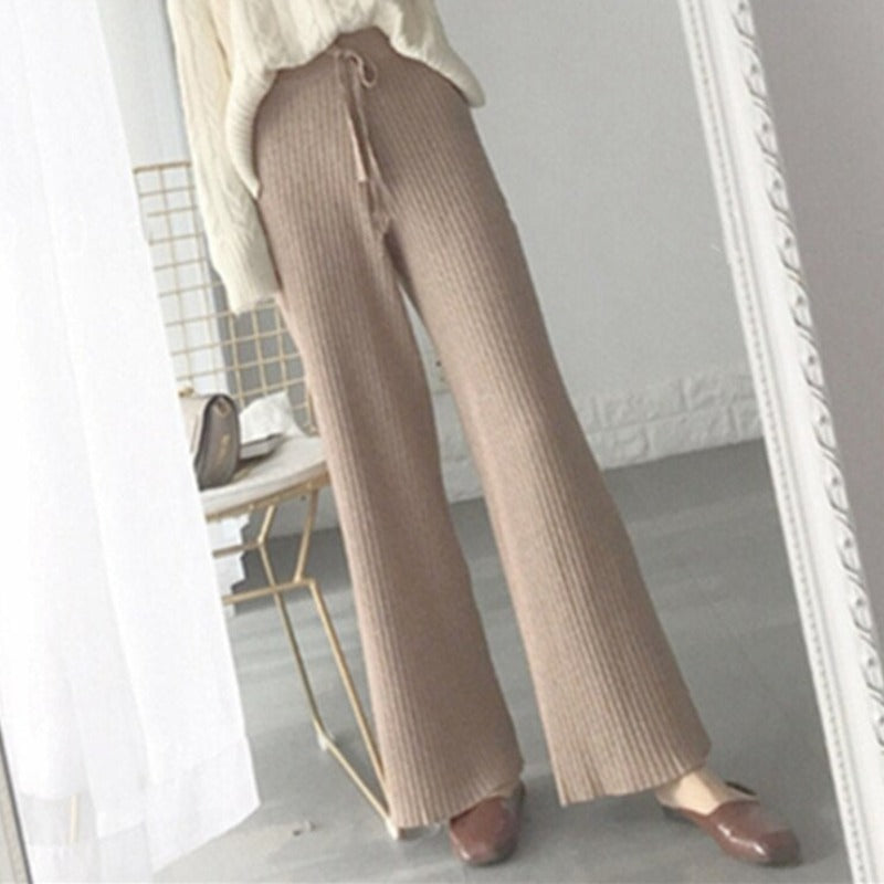 Pantaloni denim comodi a costine con laccetti