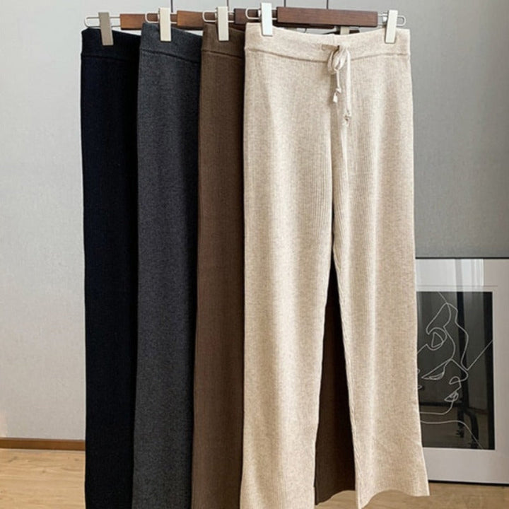 Pantaloni in cotone con laccetti e gamba dritta