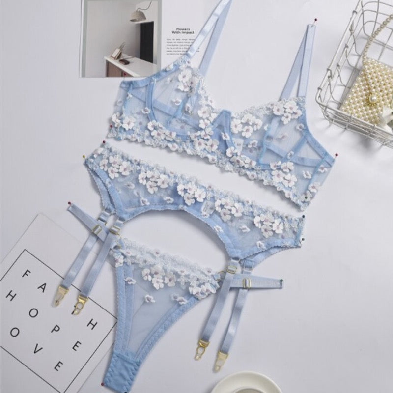 Completo intimo 3 pezzi con motivo floreale
