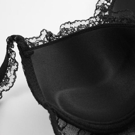 Corsetto in pizzo con volant