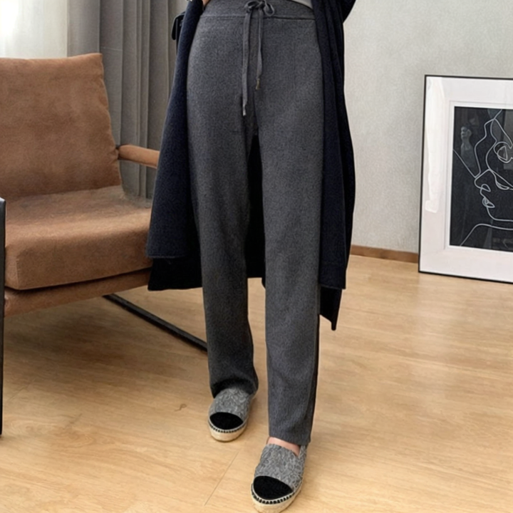 Pantaloni in cotone con laccetti e gamba dritta