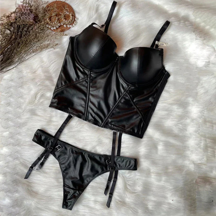 Completo intimo con corsetto in similpelle