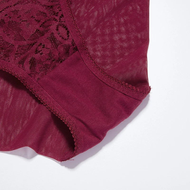 Set intimo con semi-corsetto in pizzo