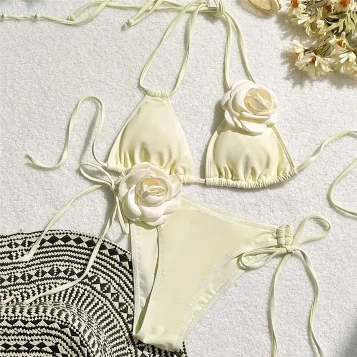 Costume da bagno con laccetti