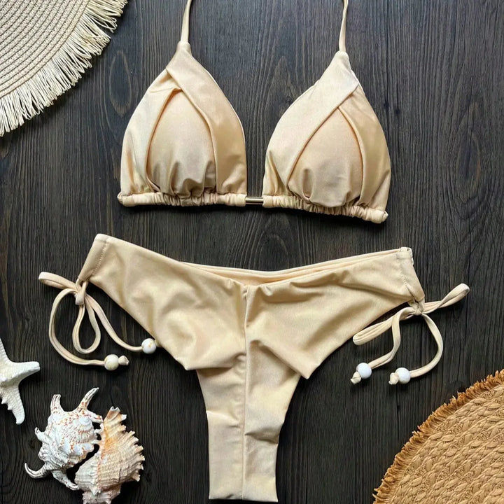 Bikini con cordini decorativi