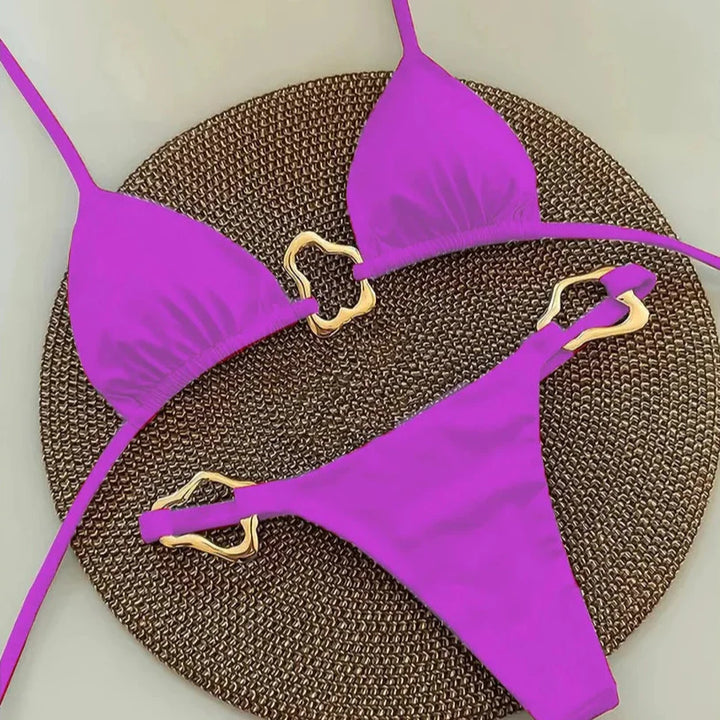 Costume da bagno 2 pezzi con coppe triangolari e fibbie oro