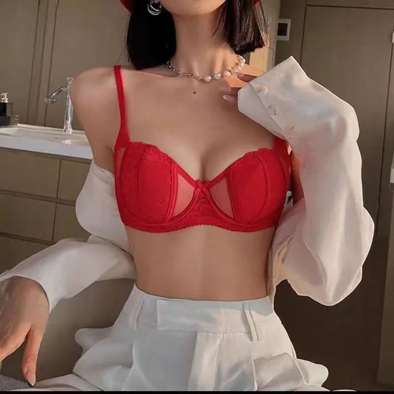 Reggiseno in pizzo con inserti trasparenti
