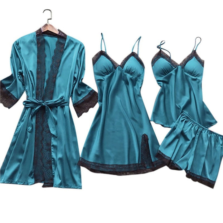 Completo pigiama in raso con pizzo decorativo