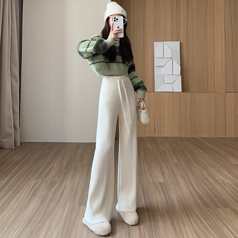 Pantaloni maglia ampi con laccio di chiusura