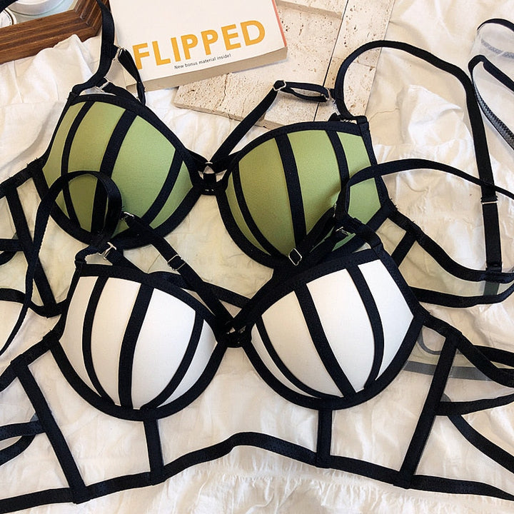 Completo intimo con semi-corsetto