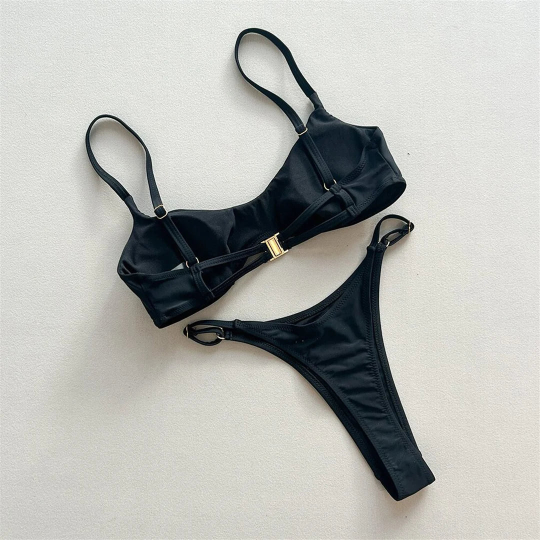 Bikini con scollo alto