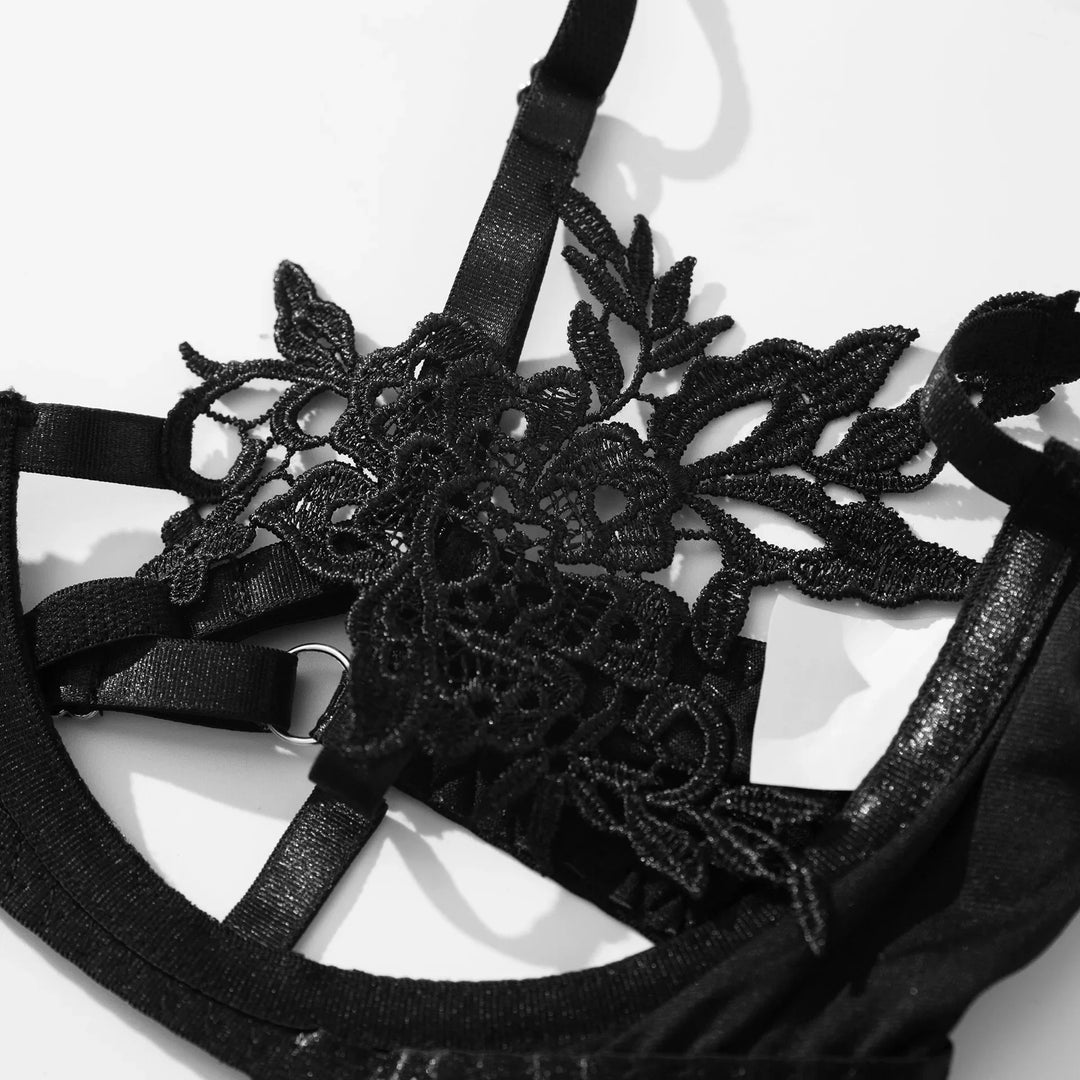 Biancheria intima sensuale ricamata