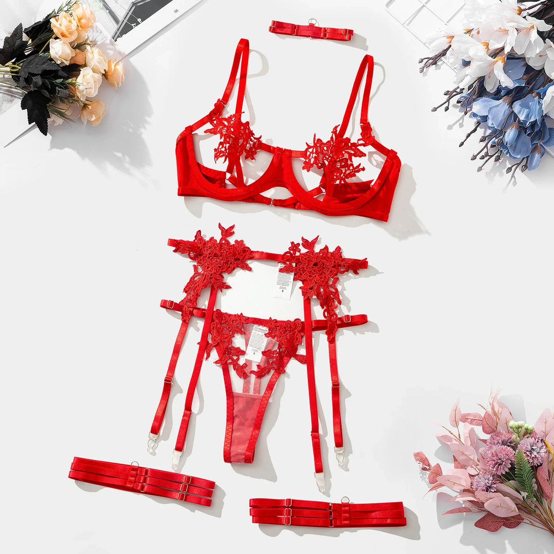 Biancheria intima sensuale ricamata