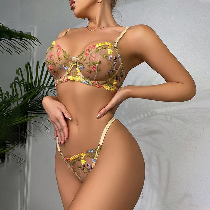 Set di lingerie con fiori colorati e ricamati