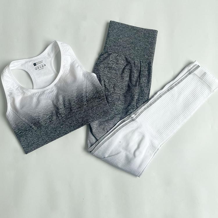 Completo abbigliamento sportivo
