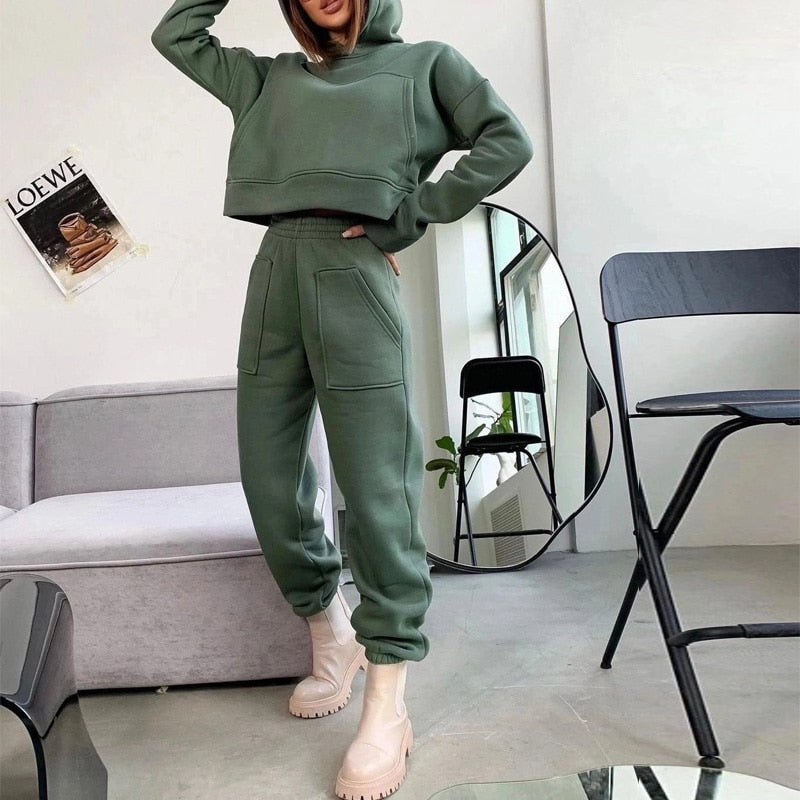 Completo abbigliamento homewear in felpa