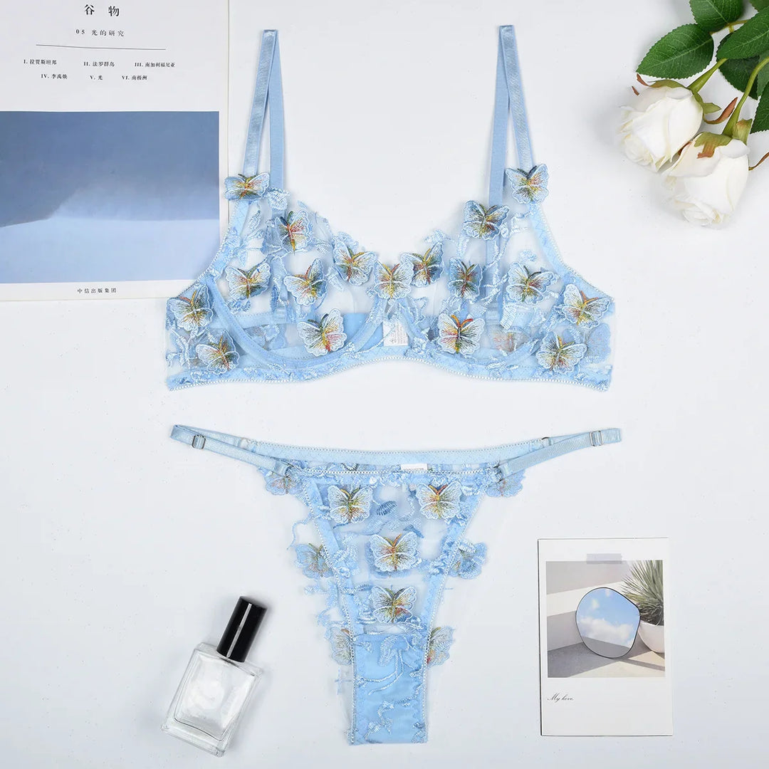 Completo intimo trasparente ricamato con motivo farfalle