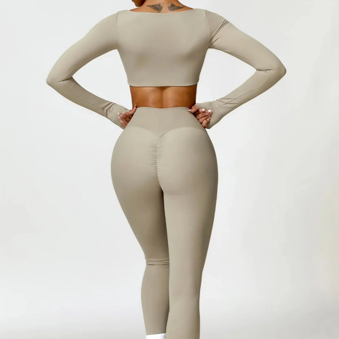Completo sportivo con manica lunga