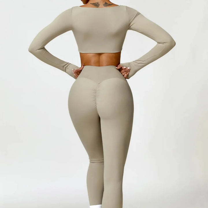 Completo sportivo con manica lunga