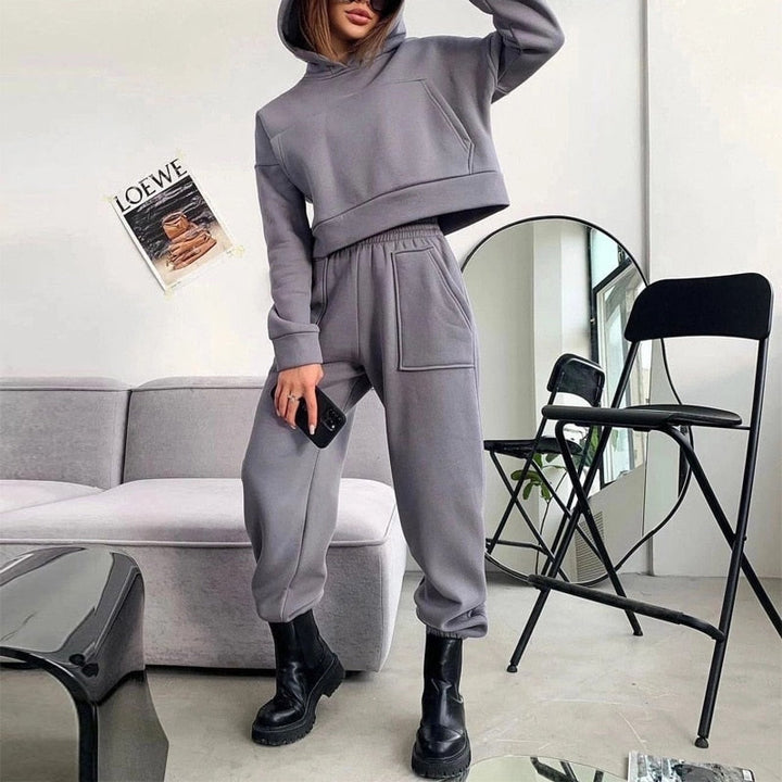 Completo abbigliamento homewear in felpa