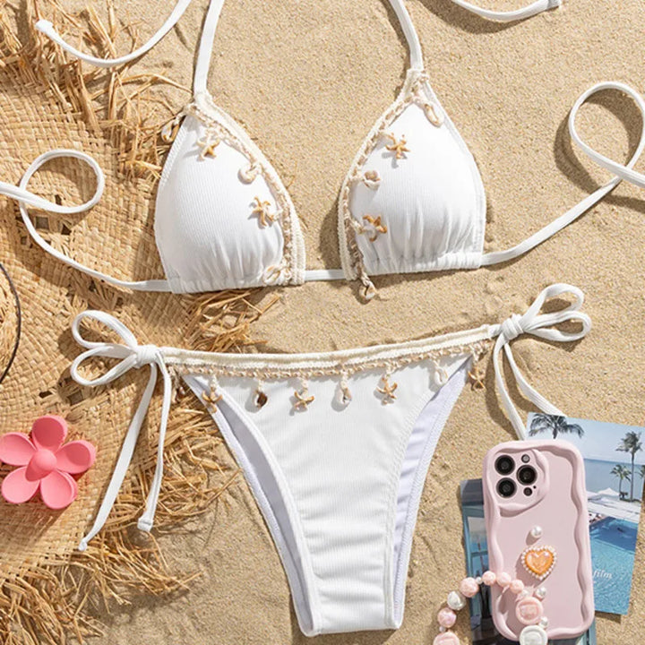 Costume da bagno con conchiglie