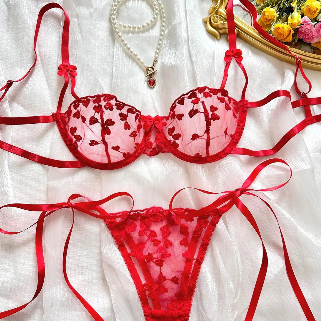 Completo intimo ricamato