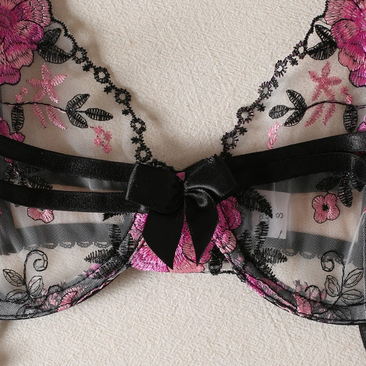 Completo intimo ricamato