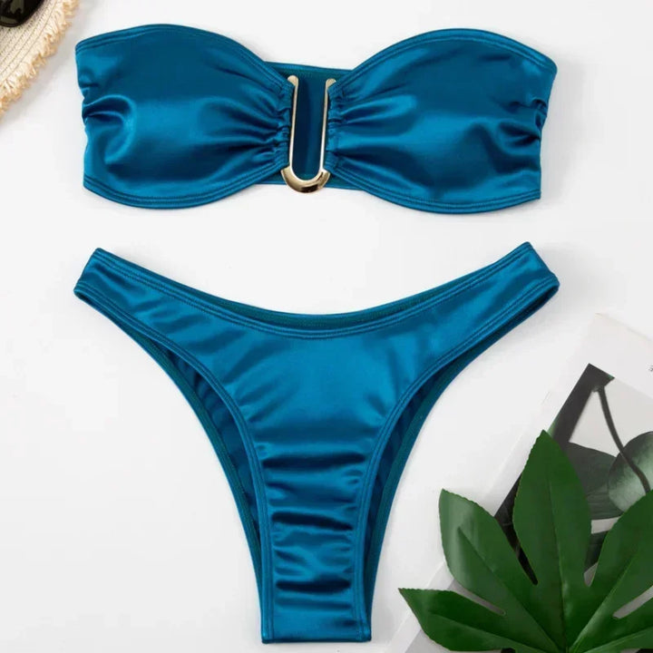 Bikini con slip alto