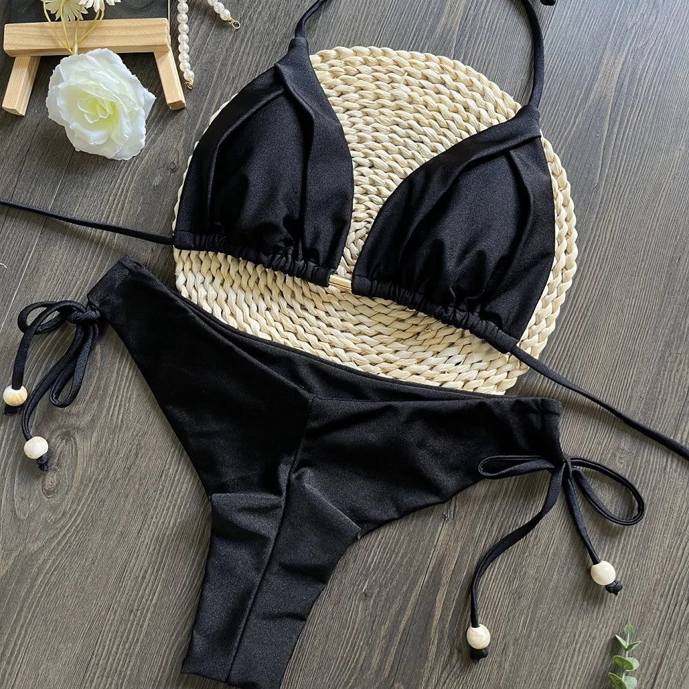 Bikini con cordini decorativi