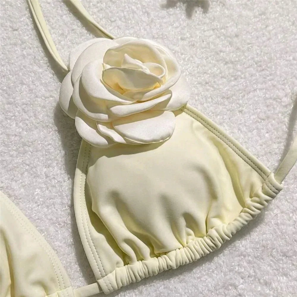 Costume da bagno con laccetti