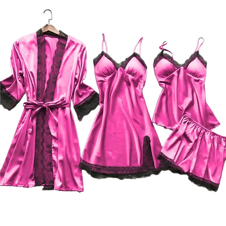 Completo pigiama in raso con pizzo decorativo