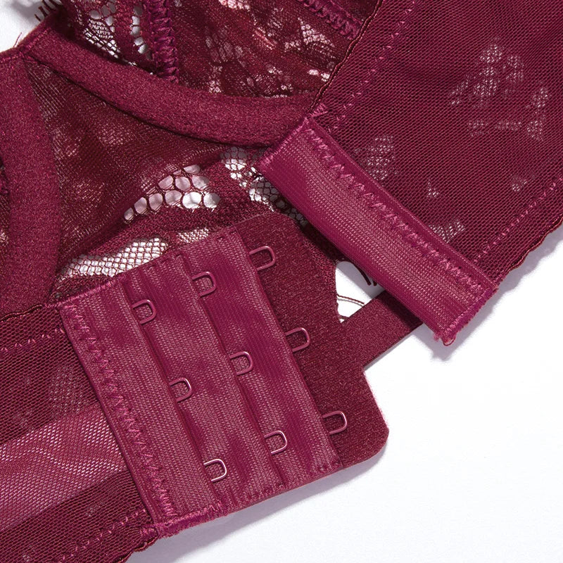 Set intimo con semi-corsetto in pizzo