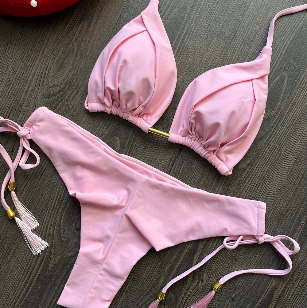 Bikini con cordini decorativi